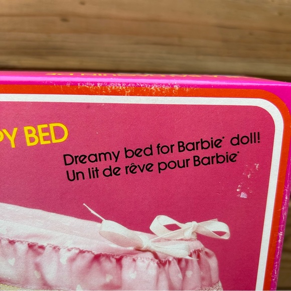 VINTAGE COLLECTIBLE BARBIE canopy bed BNWT - Picture 3 of 6